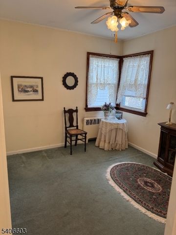 1502 Sunnyfield Dr, Linden City, NJ 07036