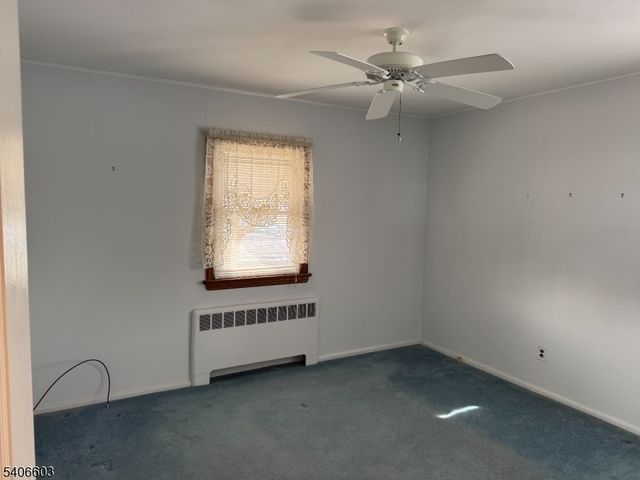 1502 Sunnyfield Dr, Linden City, NJ 07036