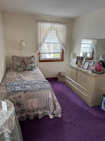 1502 Sunnyfield Dr, Linden City, NJ 07036