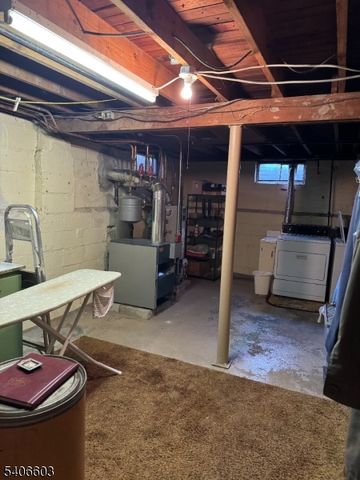 1502 Sunnyfield Dr, Linden City, NJ 07036