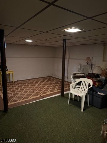 1502 Sunnyfield Dr, Linden City, NJ 07036