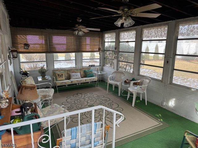 1502 Sunnyfield Dr, Linden City, NJ 07036