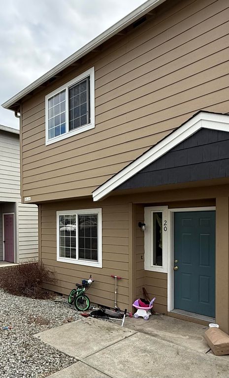 2030 Brookhurst Street 20, Medford, OR 97504