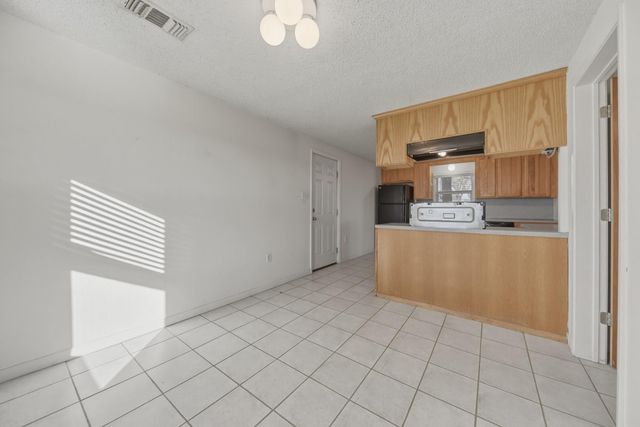 2511 S Market Street, Brenham, TX 77833