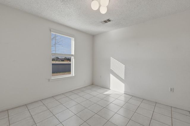 2511 S Market Street, Brenham, TX 77833