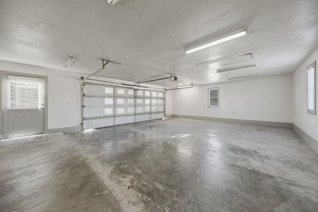 2511 S Market Street, Brenham, TX 77833