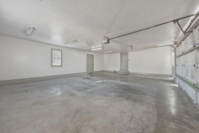 2511 S Market Street, Brenham, TX 77833