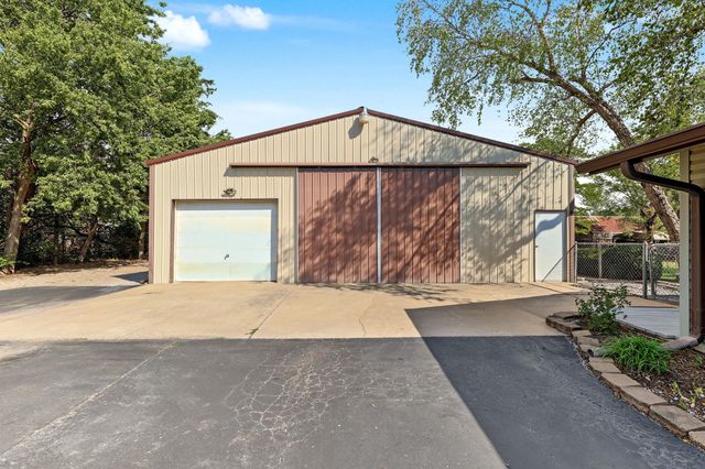 11724 E Pawnee, Wichita, KS 67207