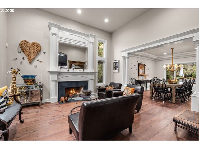 7717 Nw BLUE POINTE Ln, Portland, OR 97229