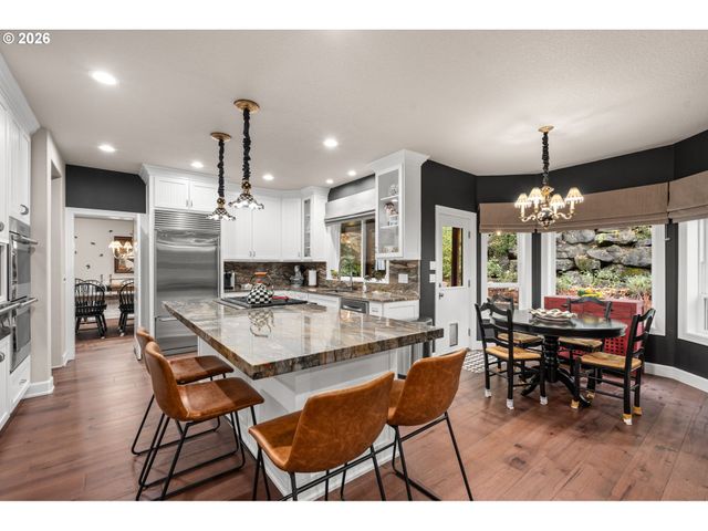 7717 Nw BLUE POINTE Ln, Portland, OR 97229