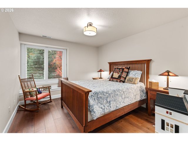 7717 Nw BLUE POINTE Ln, Portland, OR 97229