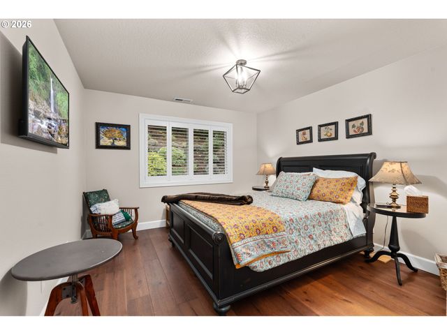 7717 Nw BLUE POINTE Ln, Portland, OR 97229