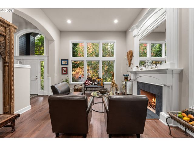 7717 Nw BLUE POINTE Ln, Portland, OR 97229