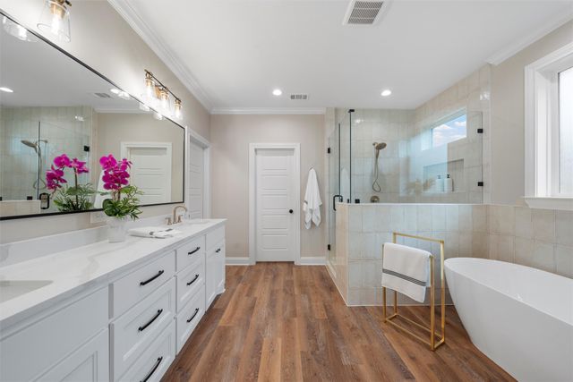 10221 Creekside Lane, Waco, TX 76712
