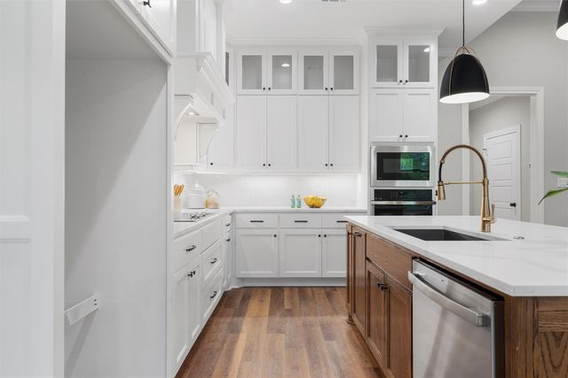 10221 Creekside Lane, Waco, TX 76712