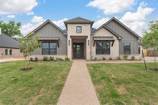 10221 Creekside Lane, Waco, TX 76712