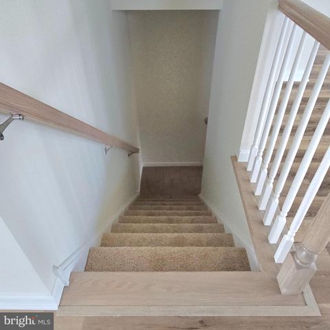 625 FOUNTAIN VIEW CIR, Allentown, PA 18104