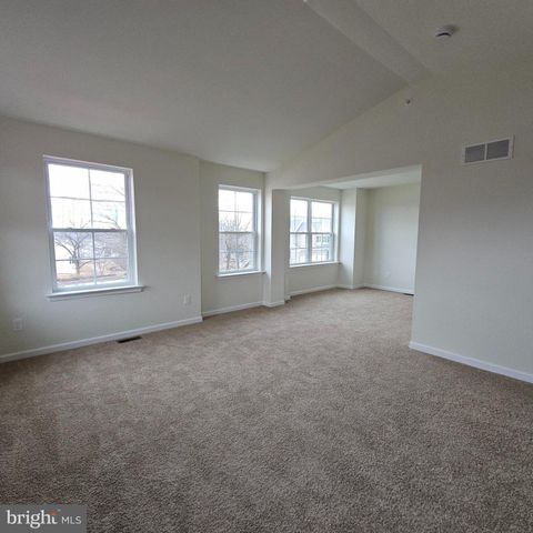 625 FOUNTAIN VIEW CIR, Allentown, PA 18104