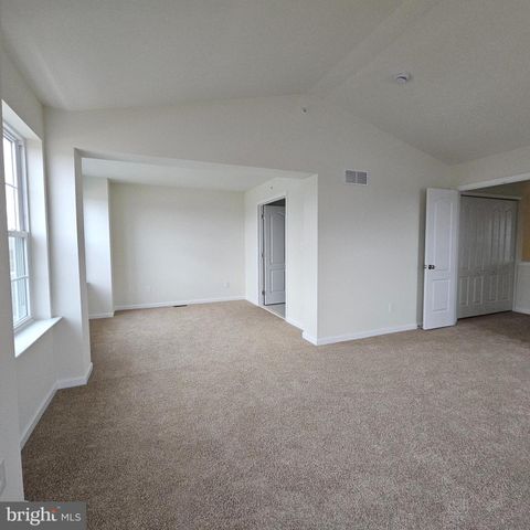 625 FOUNTAIN VIEW CIR, Allentown, PA 18104