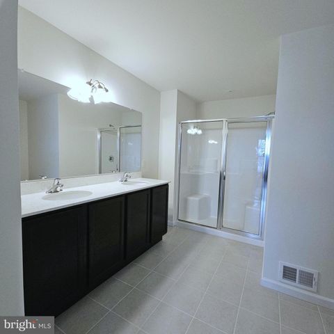 625 FOUNTAIN VIEW CIR, Allentown, PA 18104