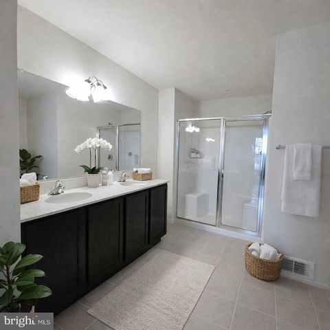 625 FOUNTAIN VIEW CIR, Allentown, PA 18104