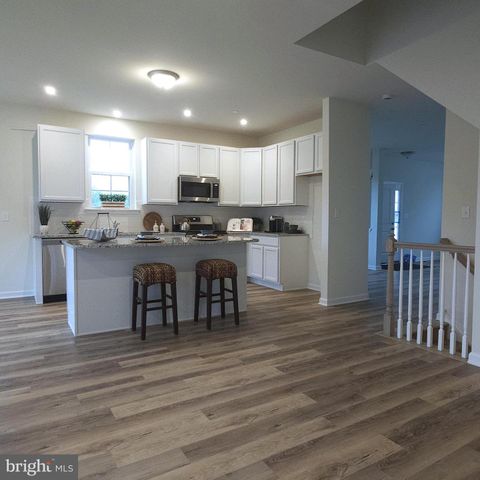 625 FOUNTAIN VIEW CIR, Allentown, PA 18104