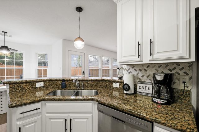 1504 W 43rd Street, Houston, TX 77018