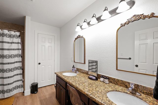 1504 W 43rd Street, Houston, TX 77018