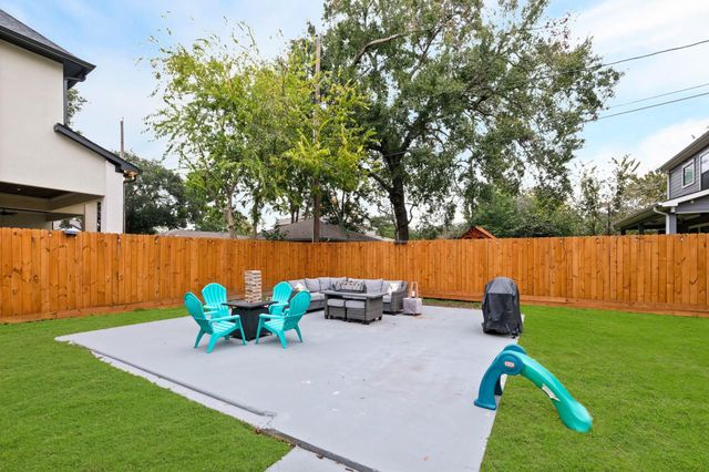 1504 W 43rd Street, Houston, TX 77018
