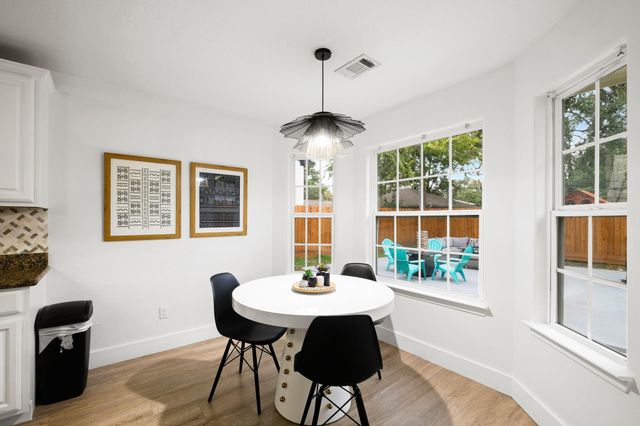 1504 W 43rd Street, Houston, TX 77018