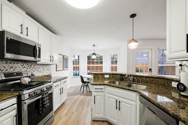 1504 W 43rd Street, Houston, TX 77018