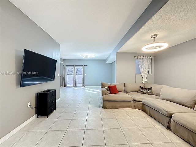 5955 SW 99th Ter 0, Cooper City, FL 33328