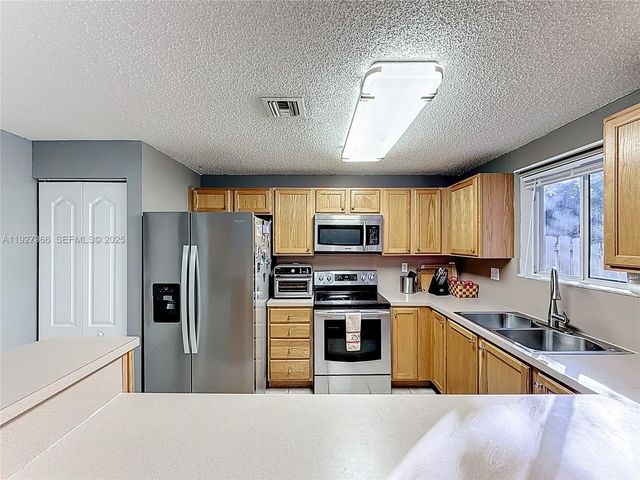 5955 SW 99th Ter 0, Cooper City, FL 33328