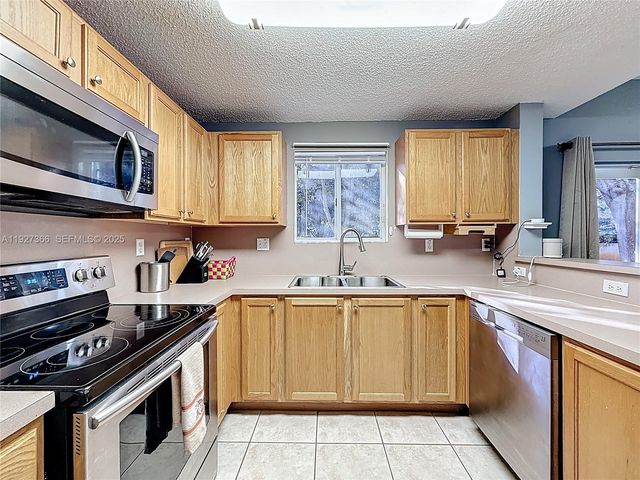 5955 SW 99th Ter 0, Cooper City, FL 33328