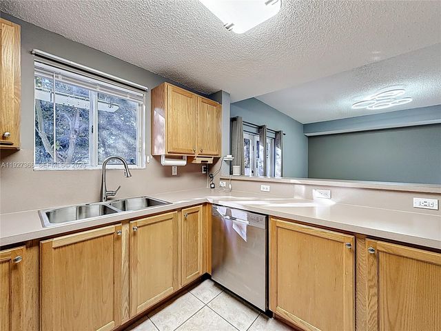 5955 SW 99th Ter 0, Cooper City, FL 33328