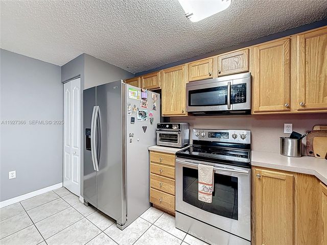 5955 SW 99th Ter 0, Cooper City, FL 33328