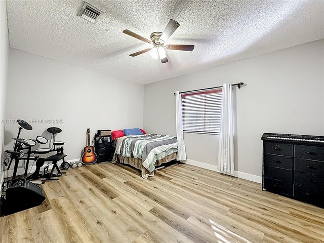 5955 SW 99th Ter 0, Cooper City, FL 33328