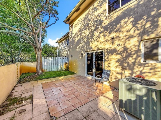 5955 SW 99th Ter 0, Cooper City, FL 33328