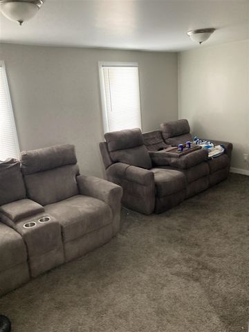 375 W Maplewood Avenue, Muskegon, MI 49444