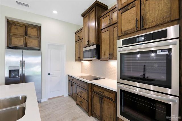 6305 Willow Wood Lane, Harlingen, TX 78552