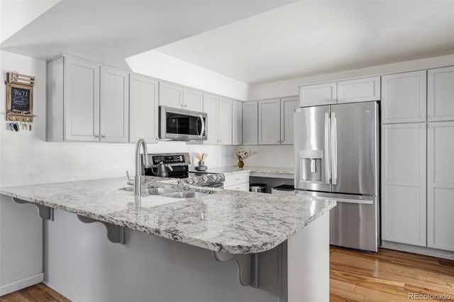 2645 S Xanadu Way B, Aurora, CO 80014