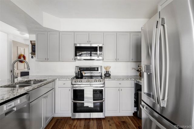 2645 S Xanadu Way B, Aurora, CO 80014