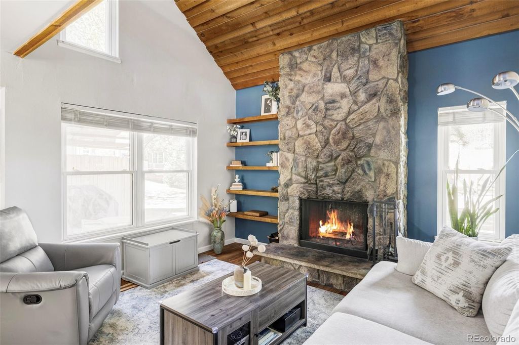 2645 S Xanadu Way B, Aurora, CO 80014