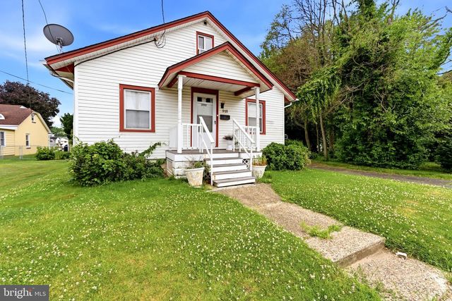 918 COLUMBUS RD, Burlington, NJ 08016