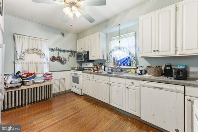 918 COLUMBUS RD, Burlington, NJ 08016