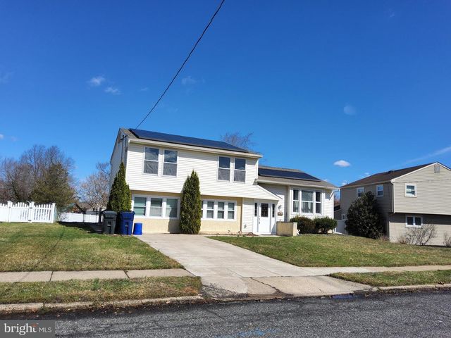 208 PELHAM RD S, Voorhees, NJ 08043