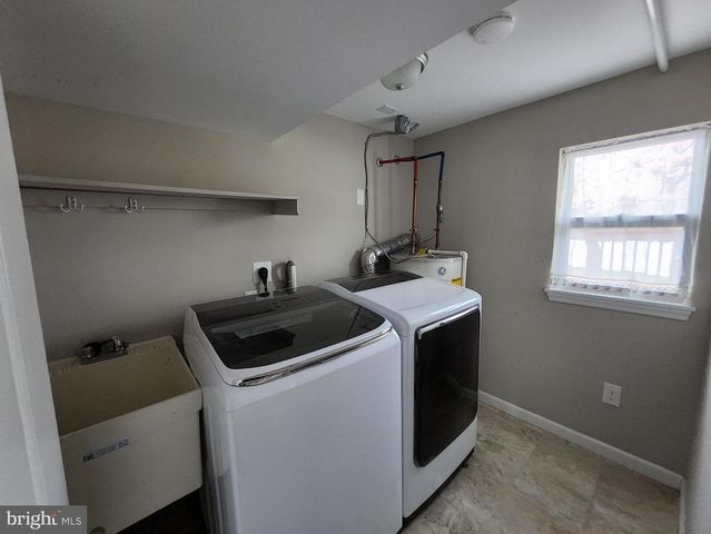 208 PELHAM RD S, Voorhees, NJ 08043