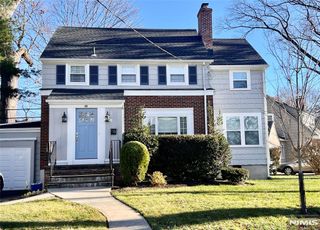 40 Amherst Court, Glen Rock, NJ 07452