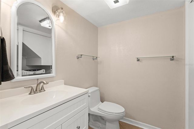 6021 WINDHOVER DRIVE F11, Orlando, FL 32819