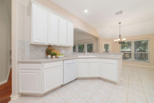 930 Arbor Pine Drive, Tomball, TX 77375